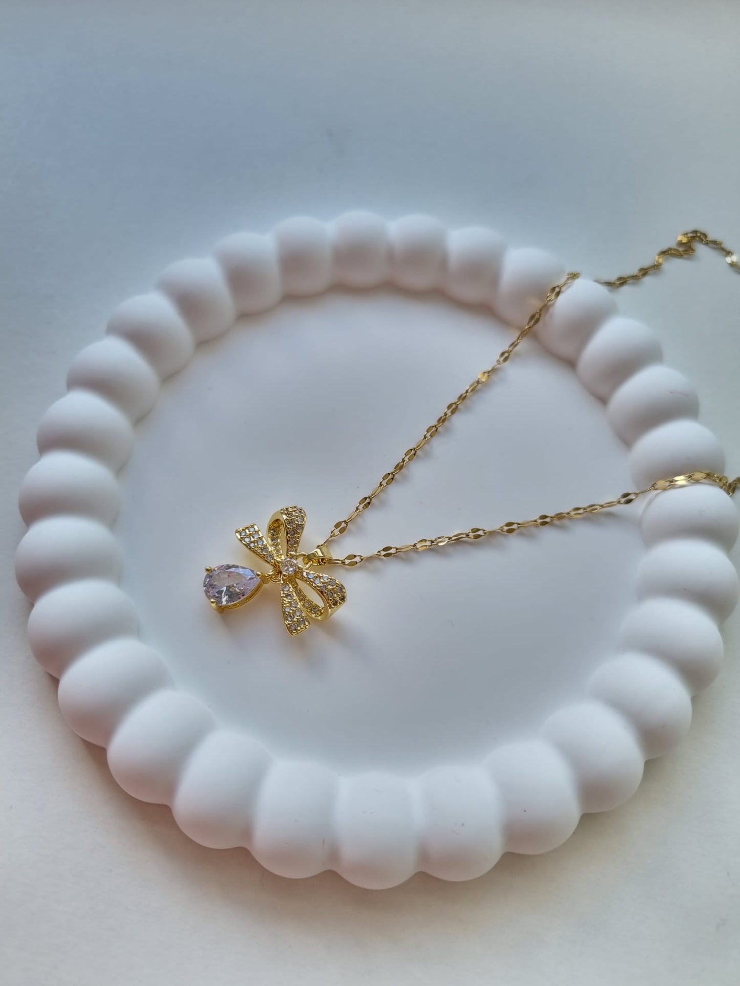 HALLIE NECKLACE