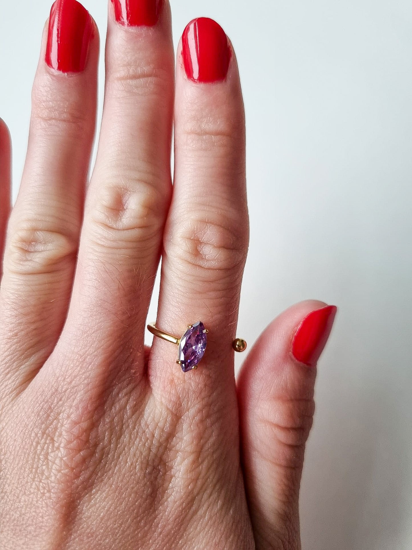 LAVENDER BEAUTY RING
