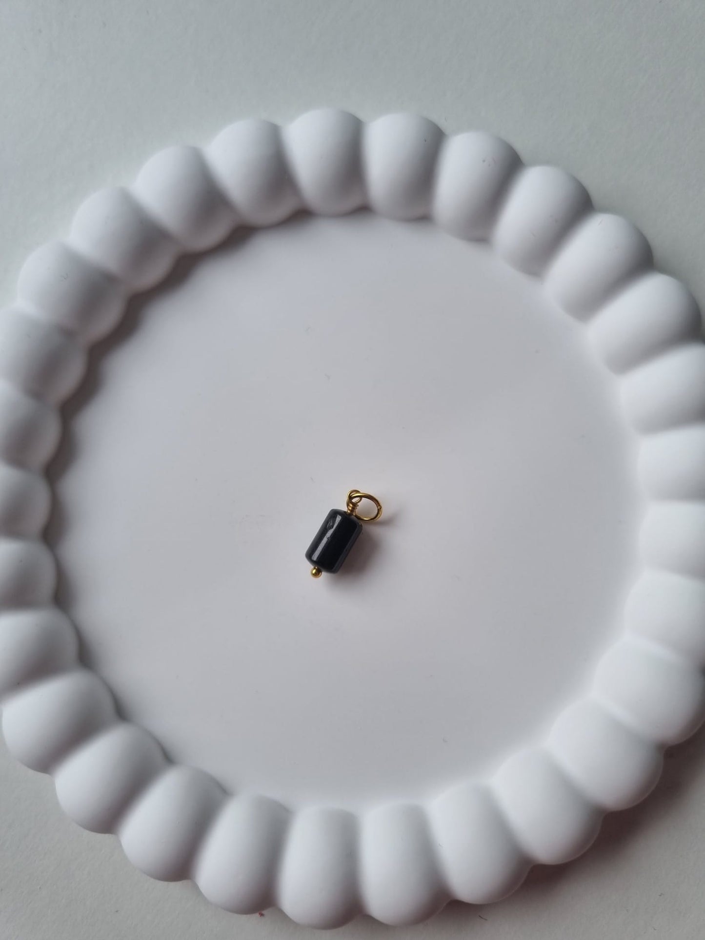 BLACK BEAD CHARM