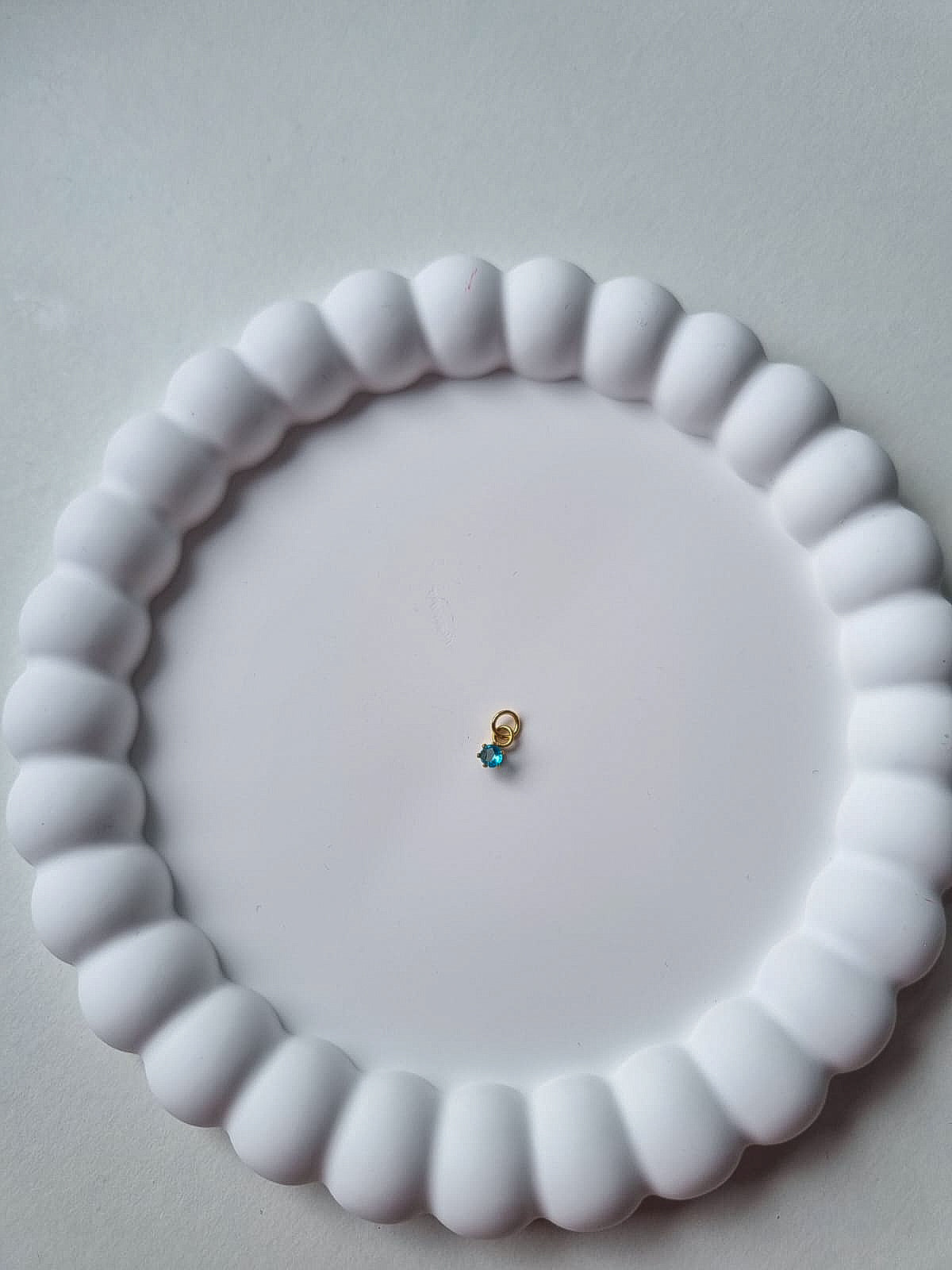 CIRCLE BIRTHSTONE CHARM - MARCH