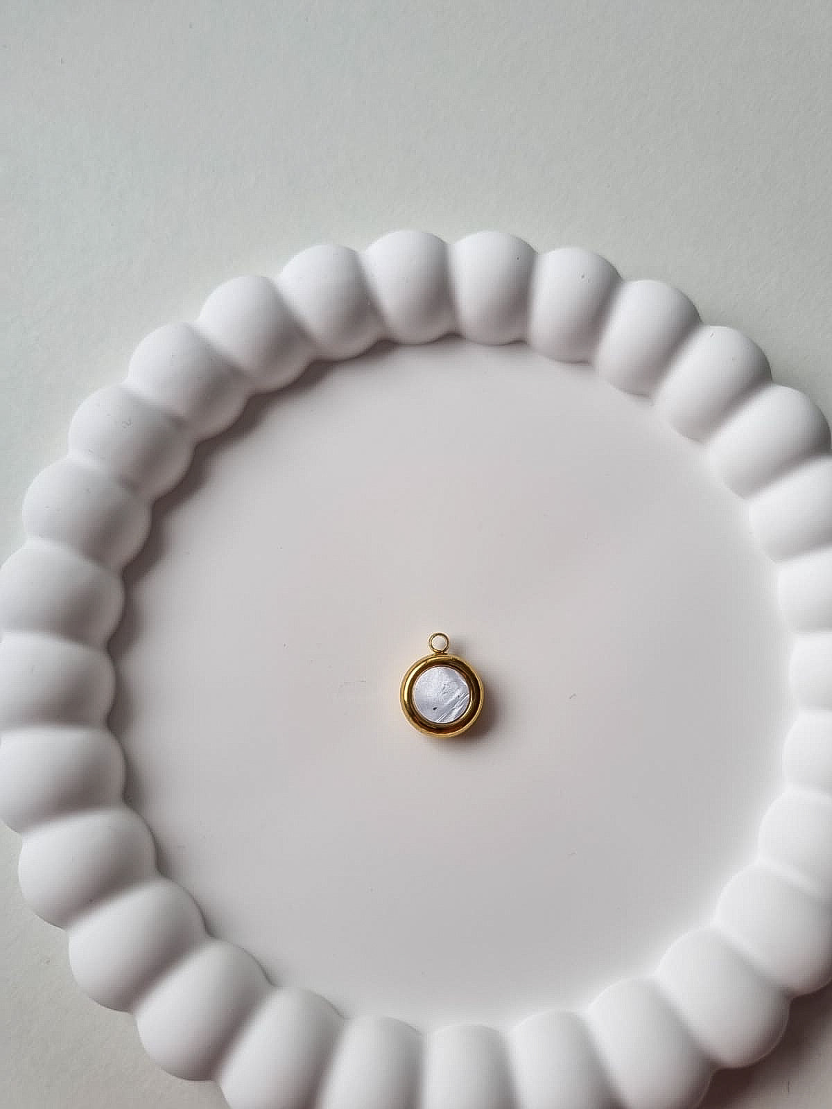 PEARL CIRCLE CHARM