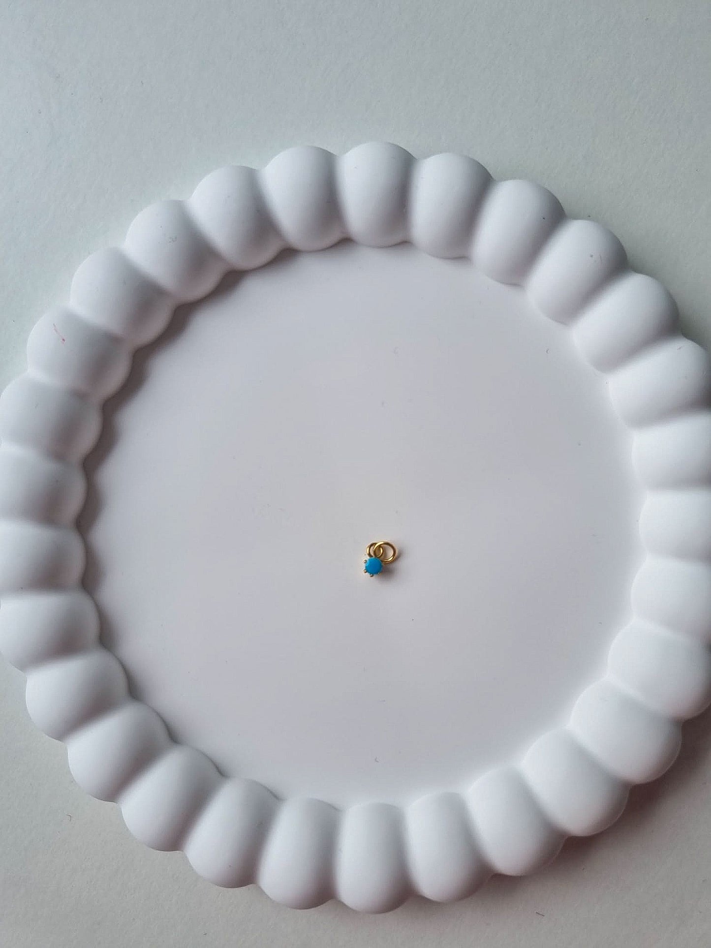 CIRCLE BIRTHSTONE CHARM - DECEMBER