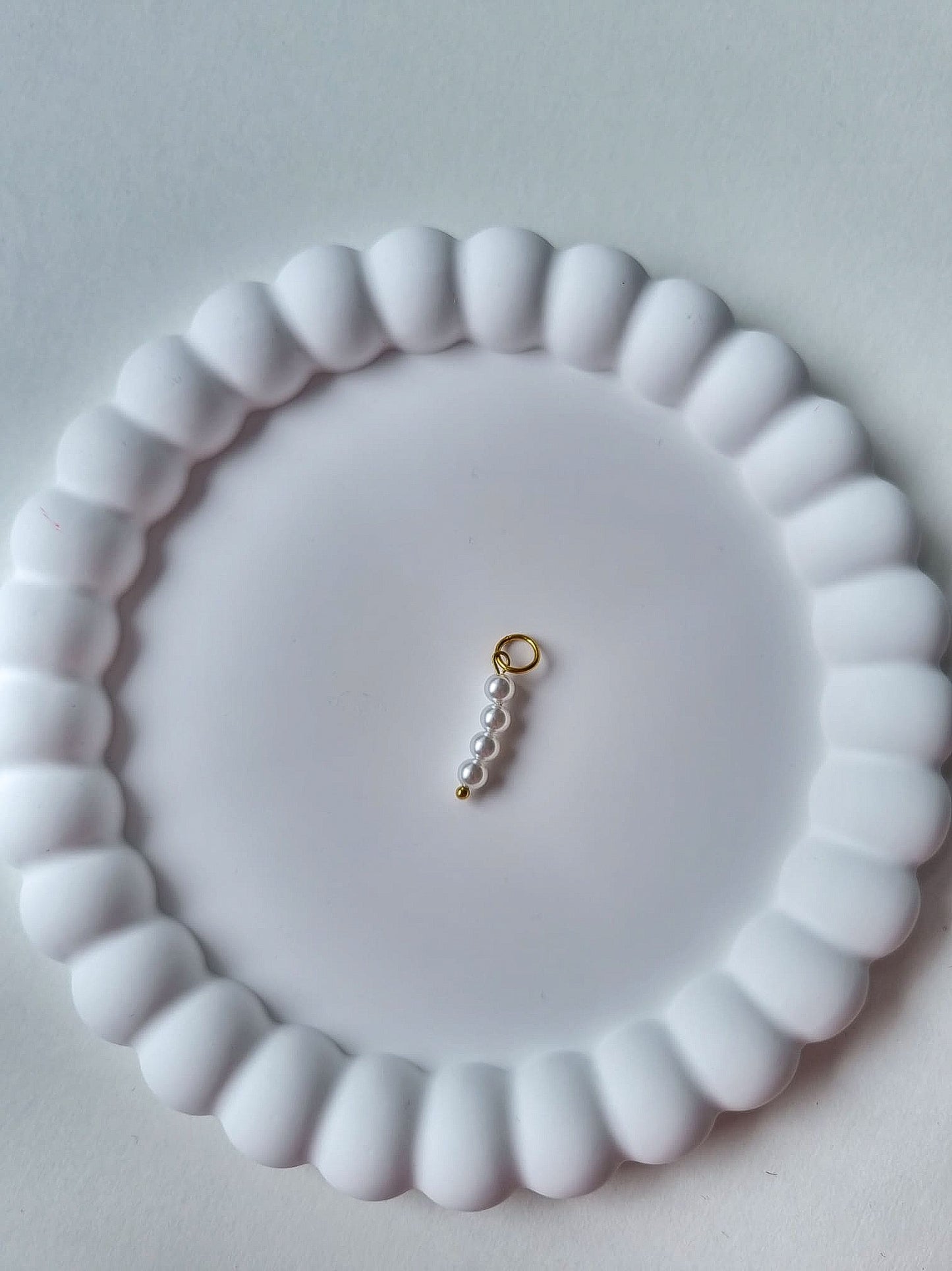 PEARLS CHARM