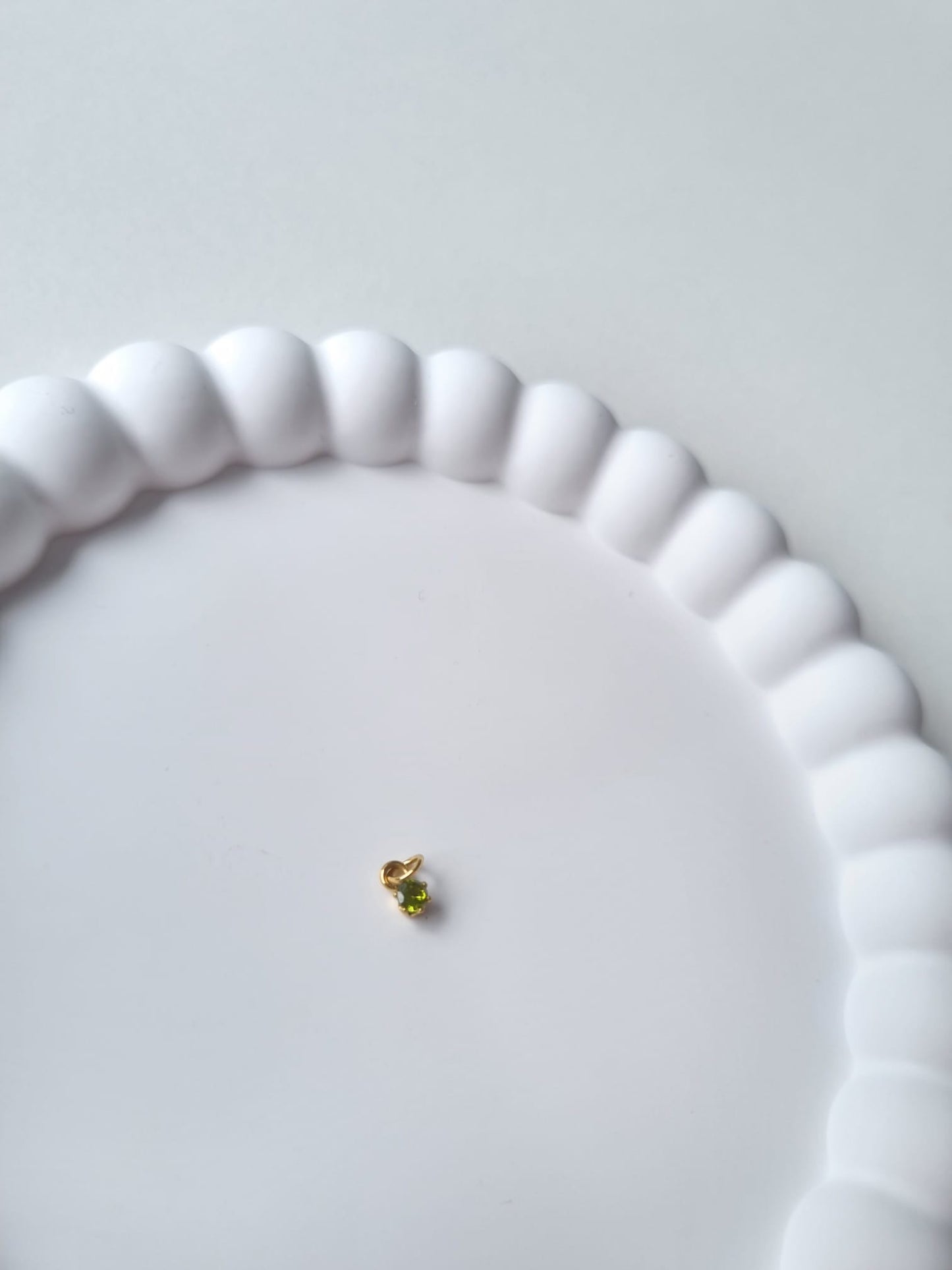 CIRCLE BIRTHSTONE CHARM - AUGUST
