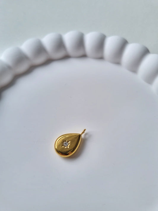 GOLD TEARDROP CHARM