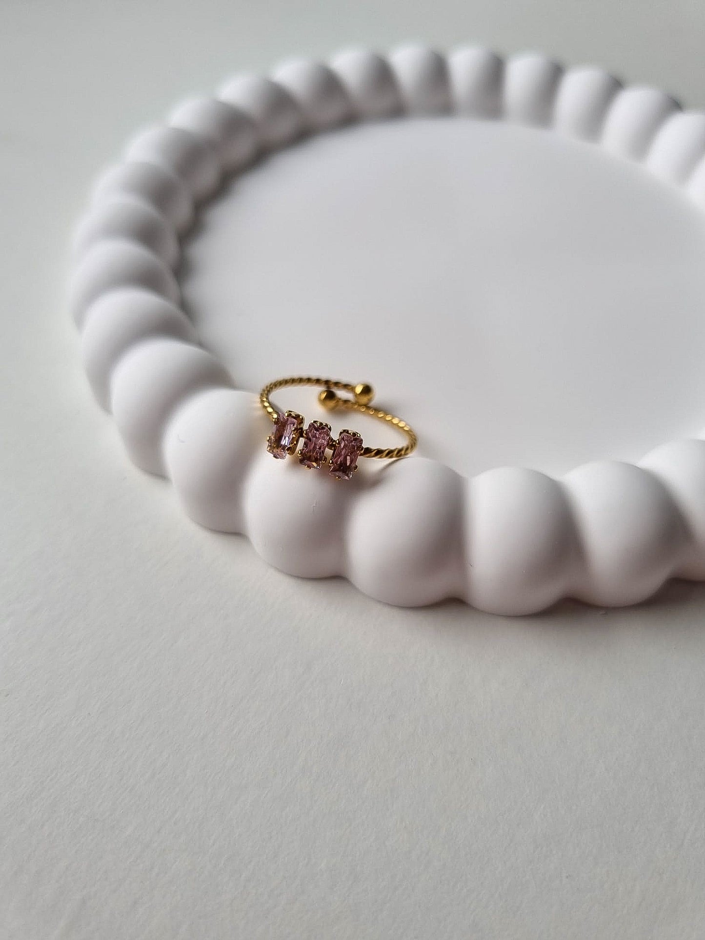 GWITHIAN THREE STONE RING
