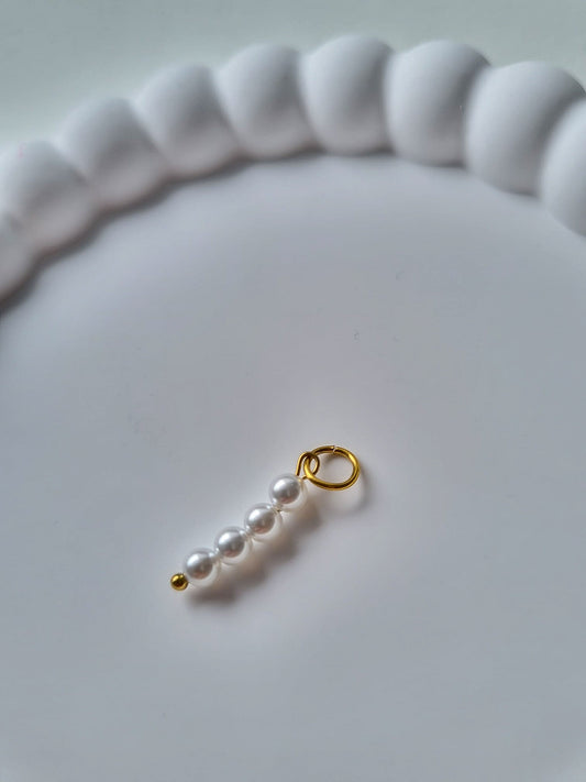 PEARLS CHARM